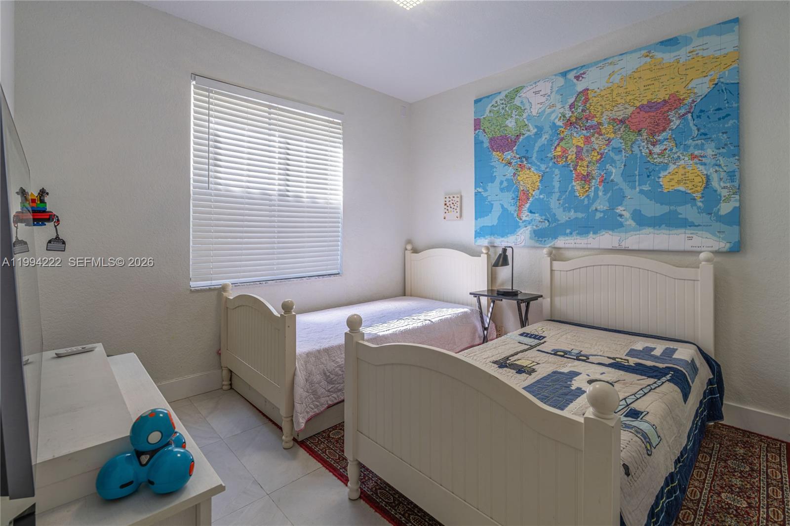 910 Sunflower Cir Weston, FL 33327