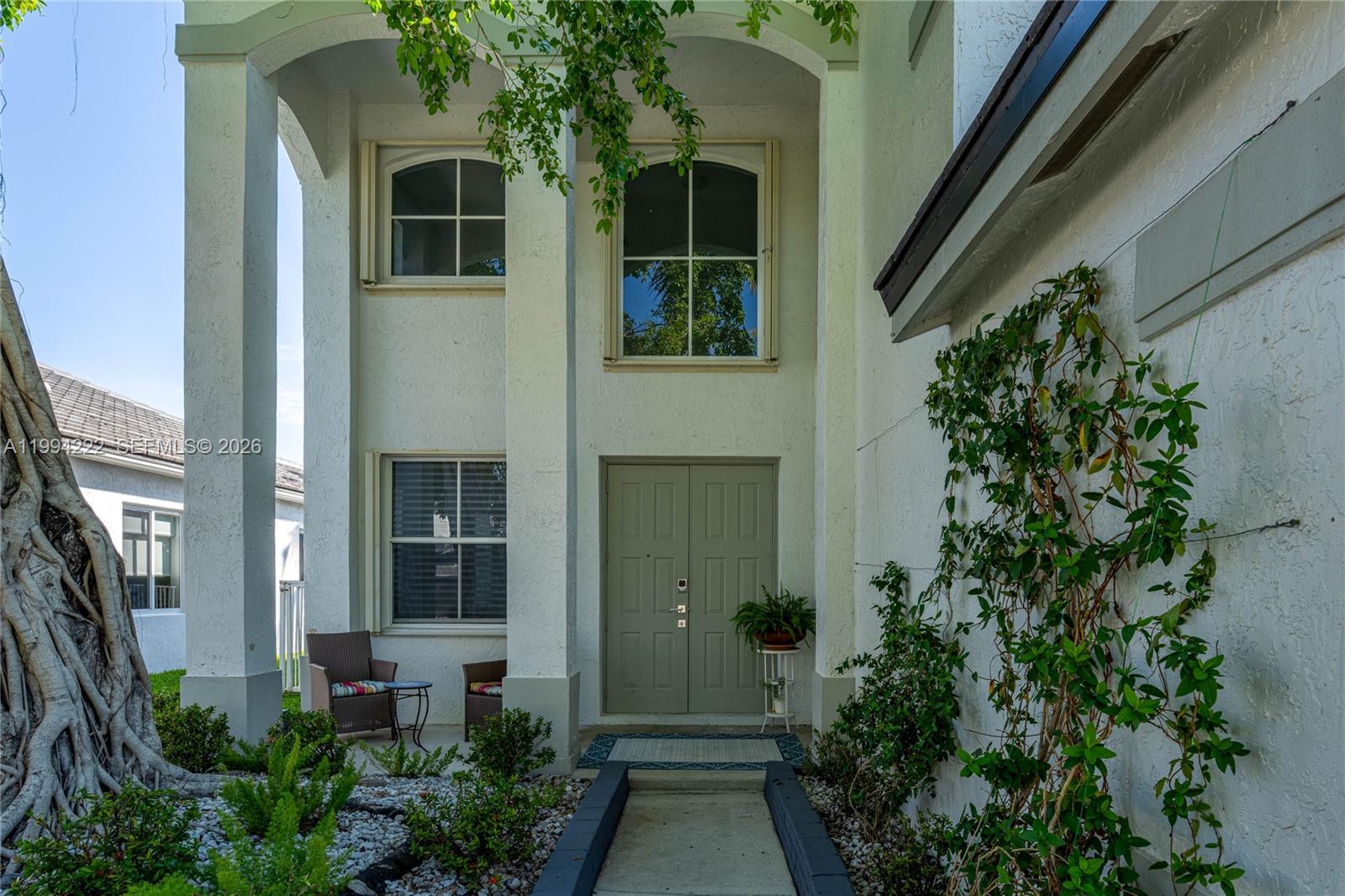 910 Sunflower Cir Weston, FL 33327