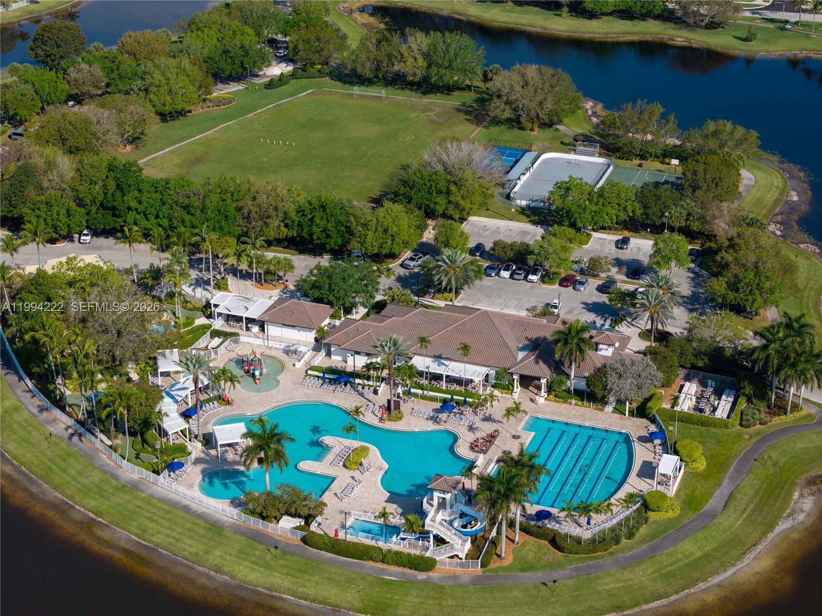 910 Sunflower Cir Weston, FL 33327