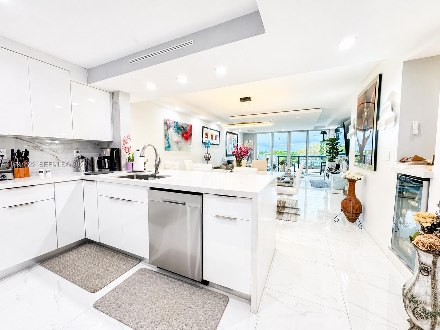 2370 NE 135th St #405 North Miami, FL 33181