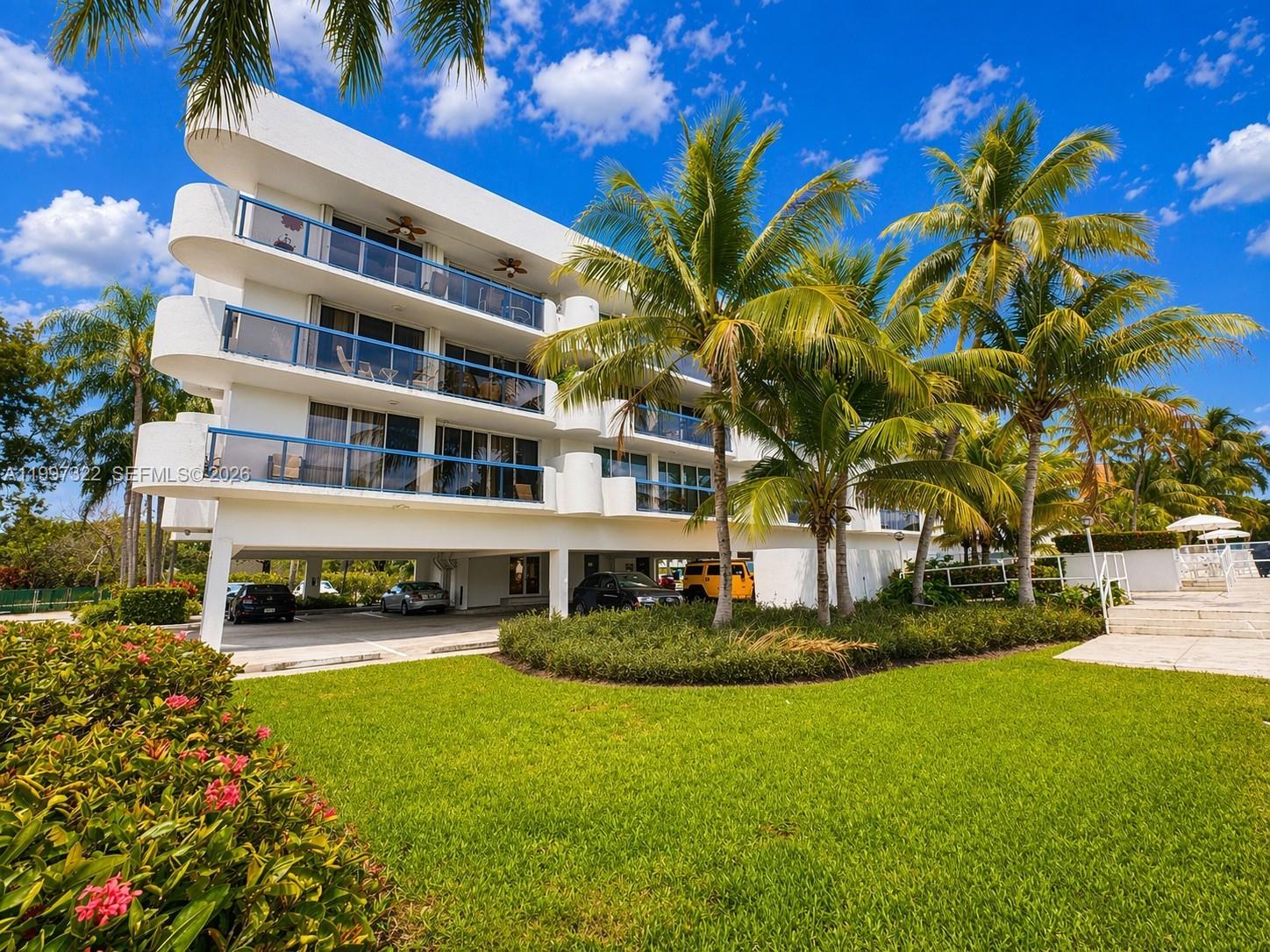 2370 NE 135th St #405 North Miami, FL 33181