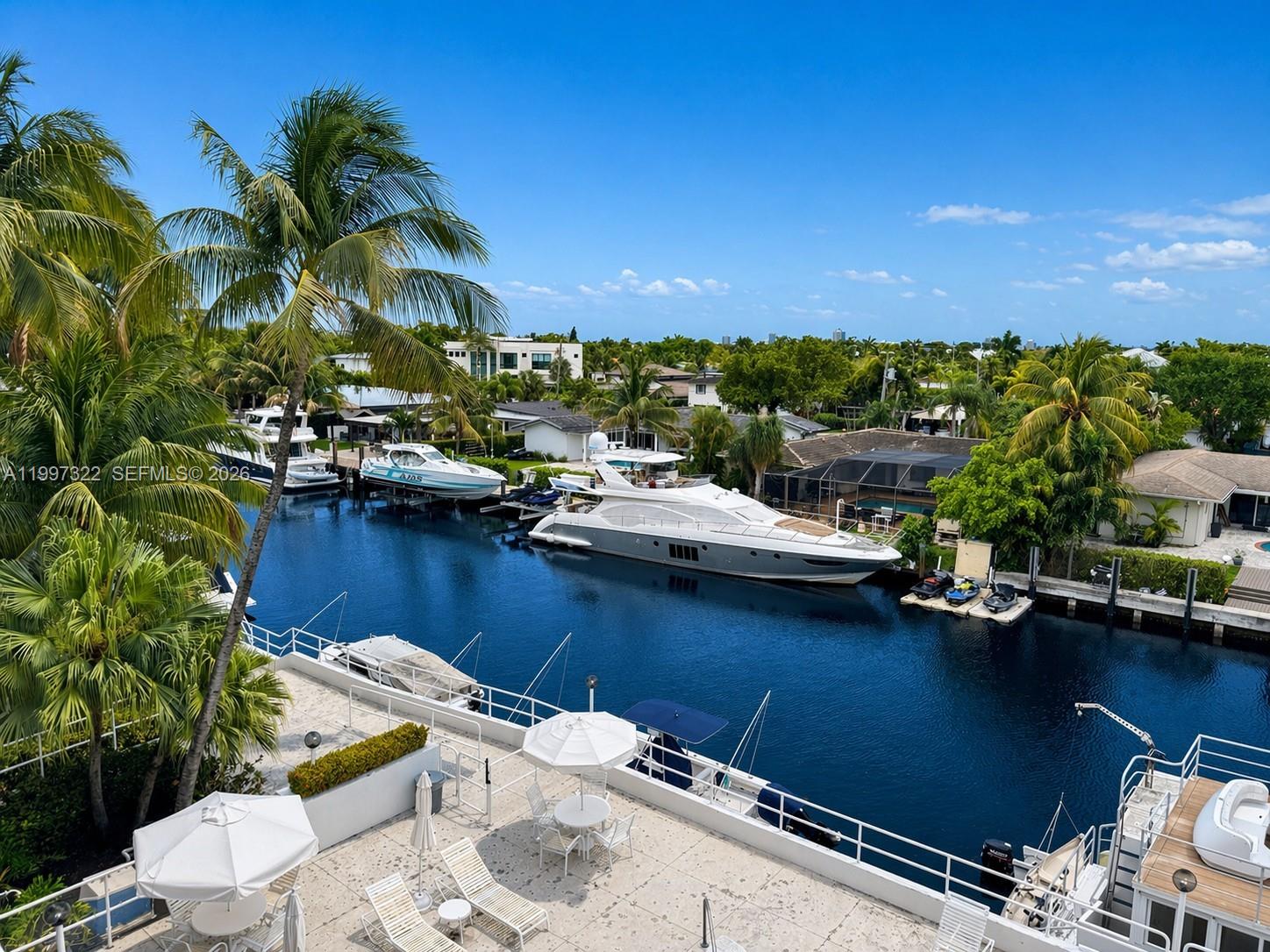 2370 NE 135th St #405 North Miami, FL 33181