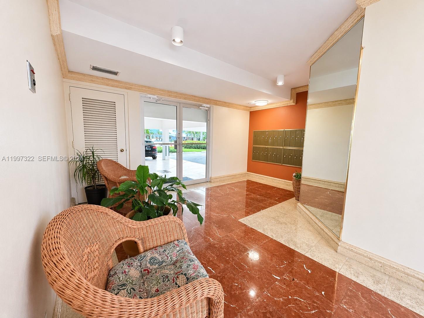 2370 NE 135th St #405 North Miami, FL 33181