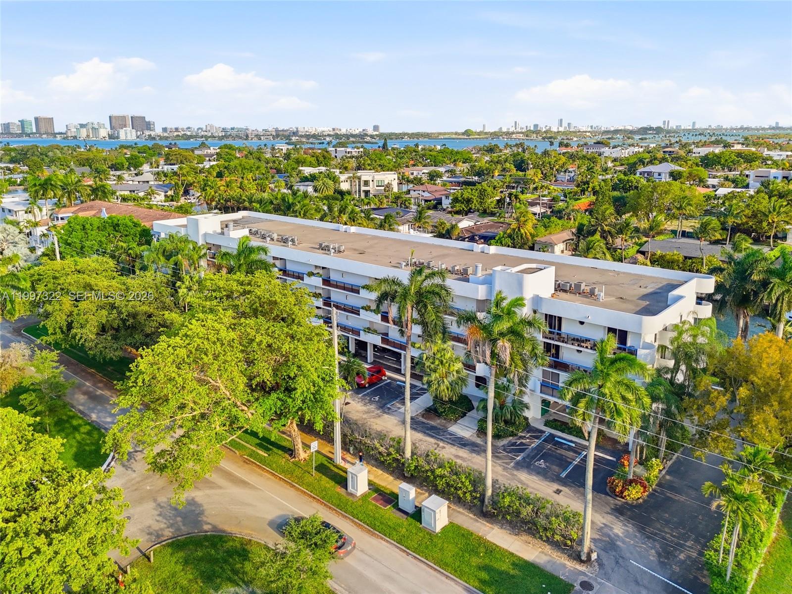 2370 NE 135th St #405 North Miami, FL 33181