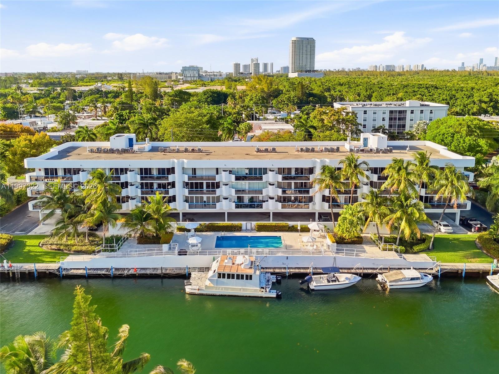 2370 NE 135th St #405 North Miami, FL 33181