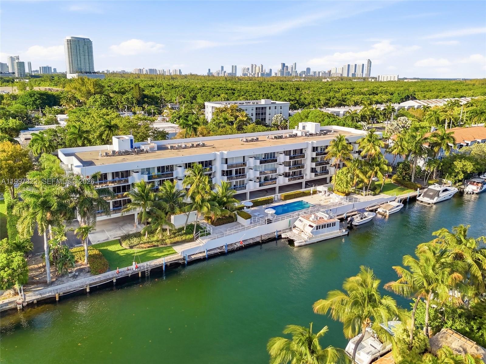 2370 NE 135th St #405 North Miami, FL 33181