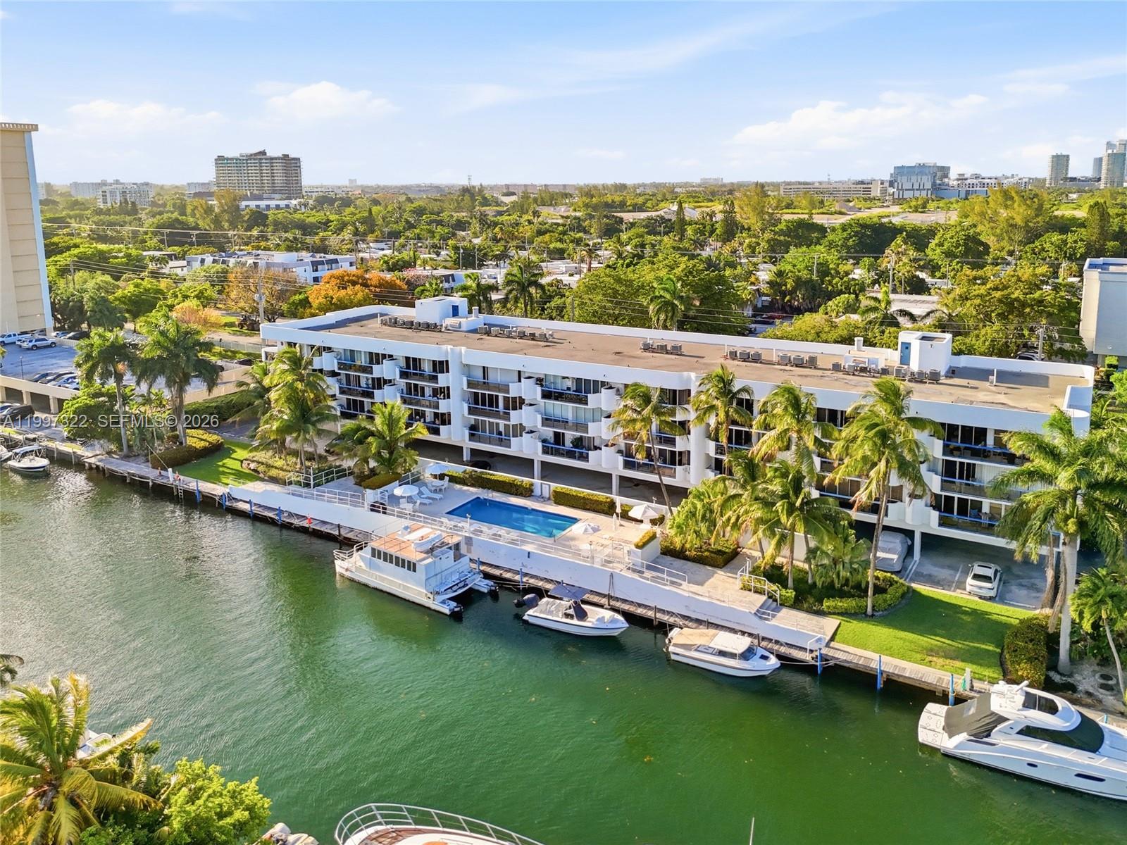 2370 NE 135th St #405 North Miami, FL 33181