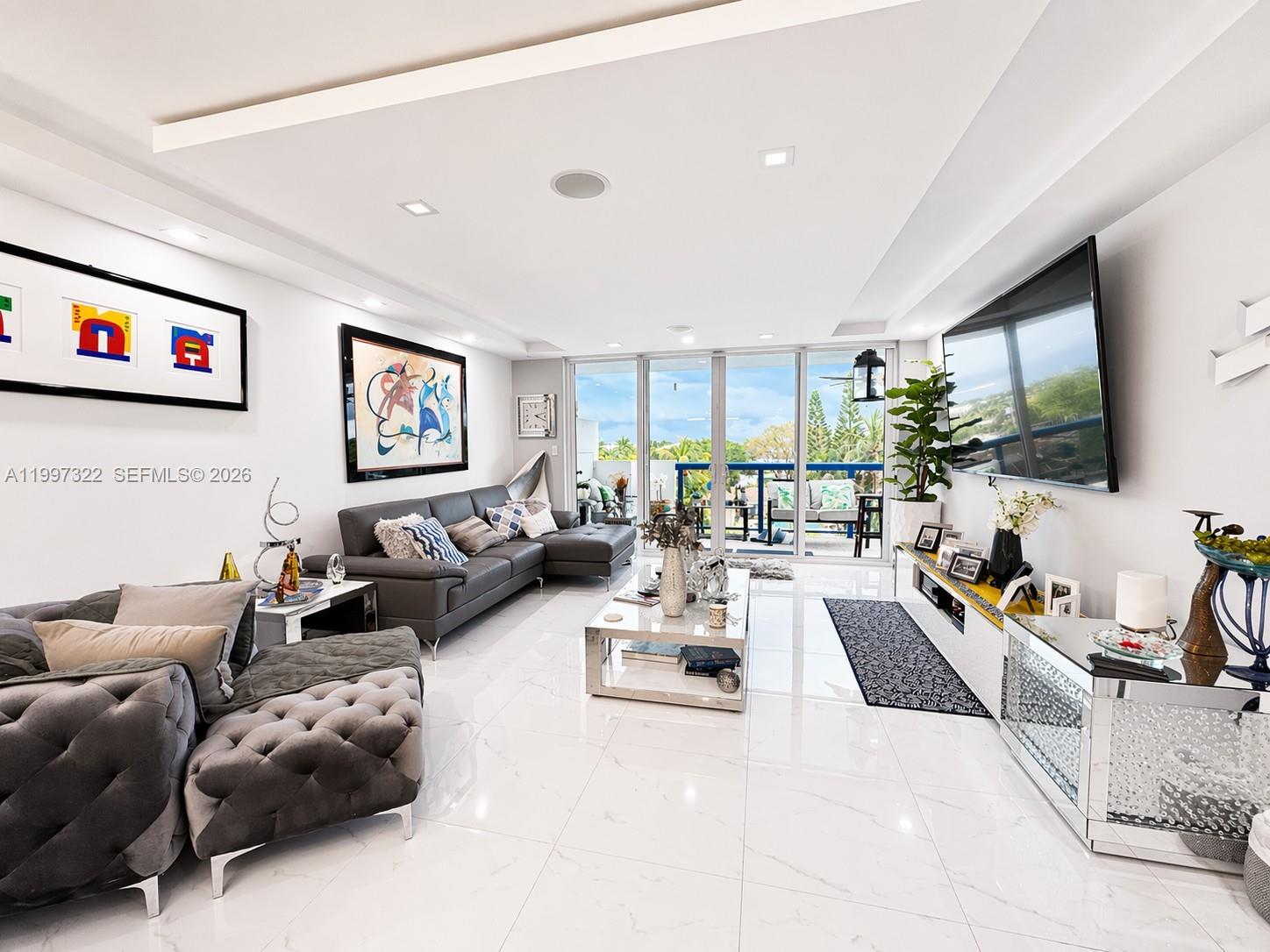 2370 NE 135th St #405 North Miami, FL 33181