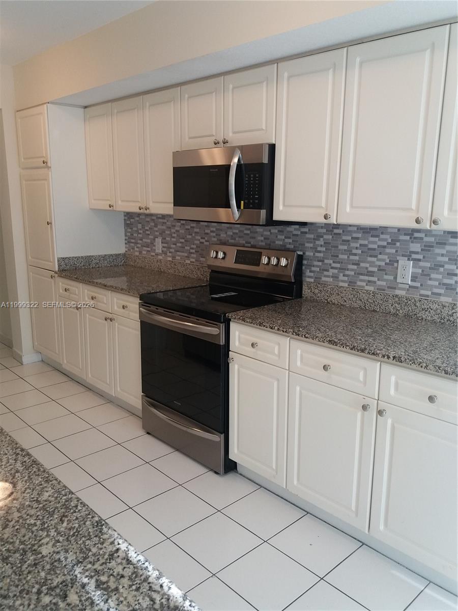 17275 Collins Ave #801 Sunny Isles Beach, FL 33160