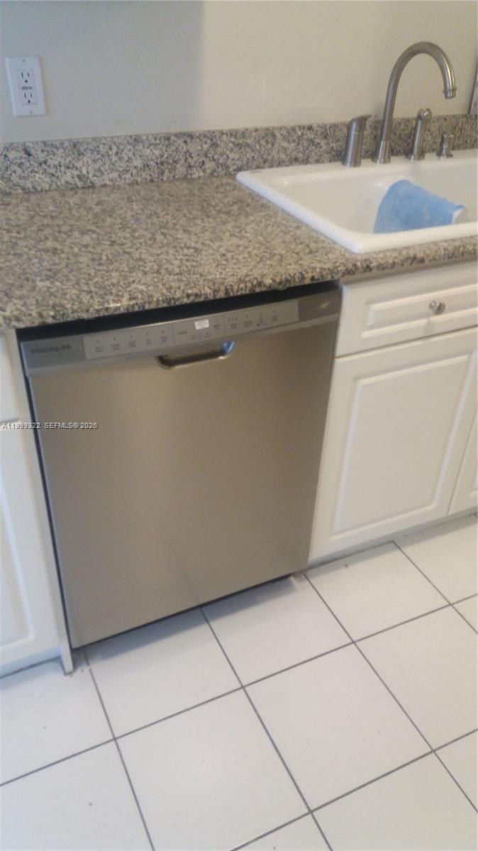 17275 Collins Ave #801 Sunny Isles Beach, FL 33160