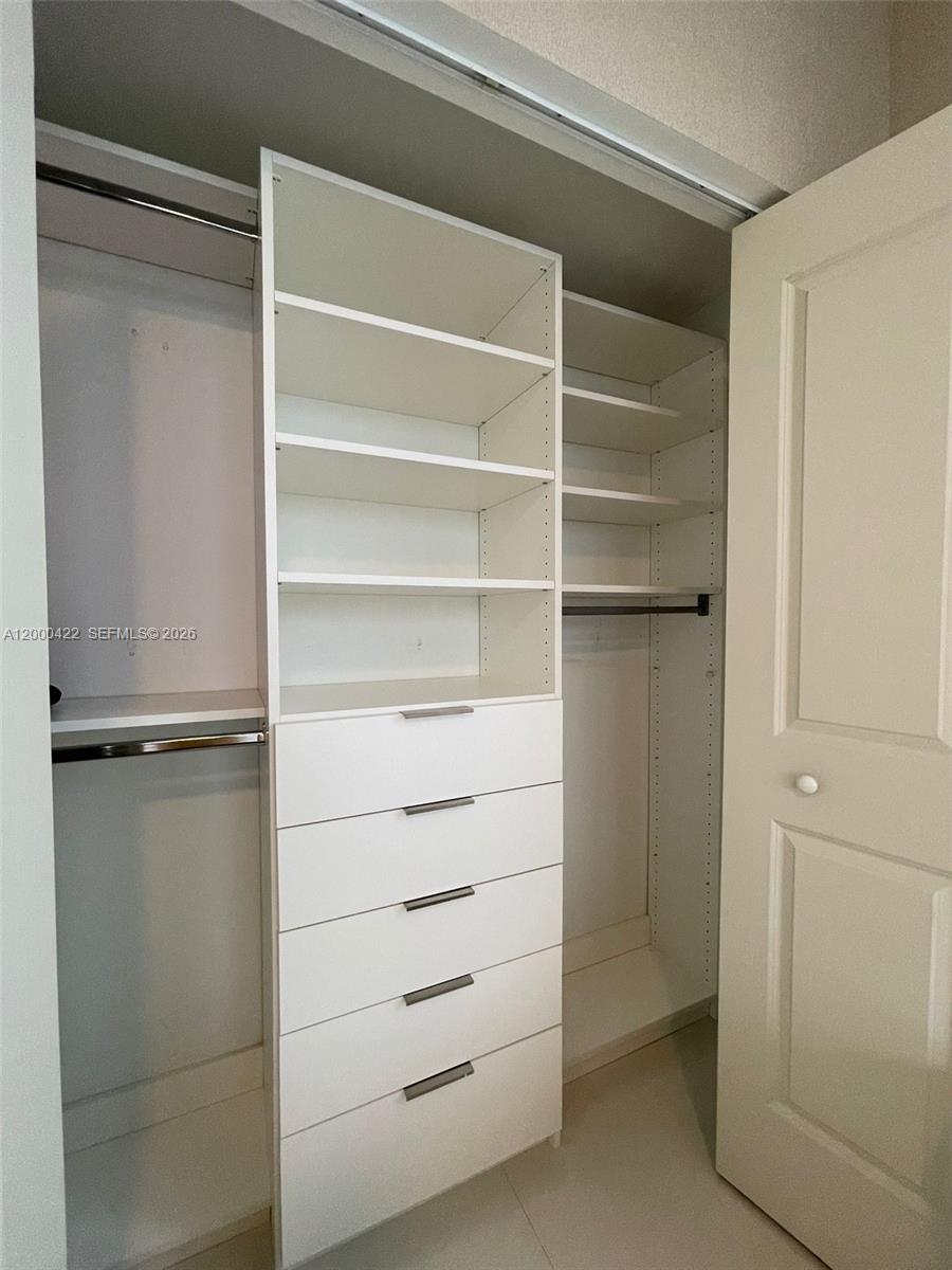 image Canvas10