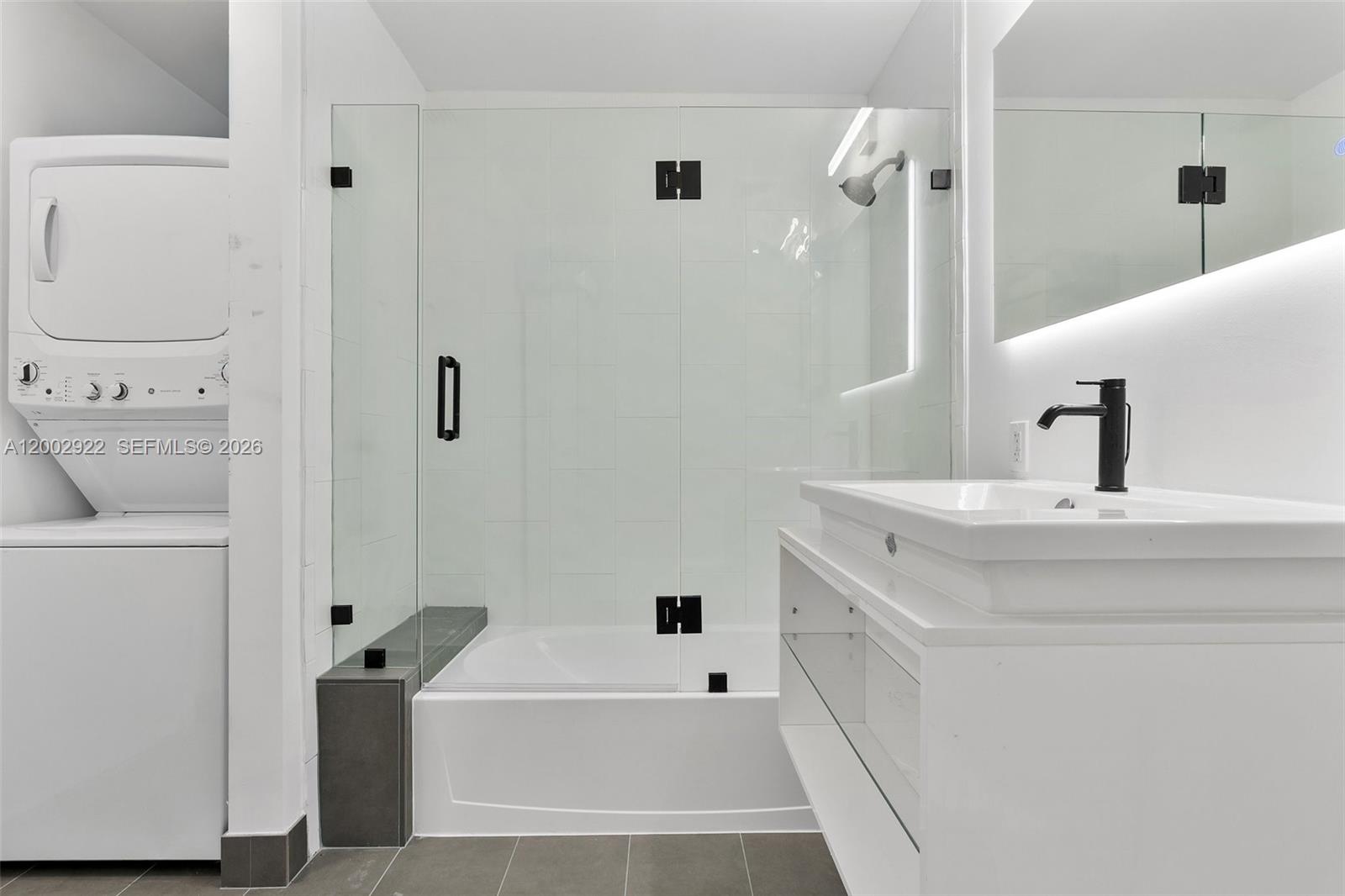 8101 Biscayne Blvd #R-306 Miami, FL 33138