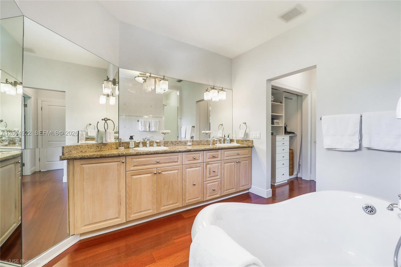 2449 S Bayshore Dr Miami, FL 33133