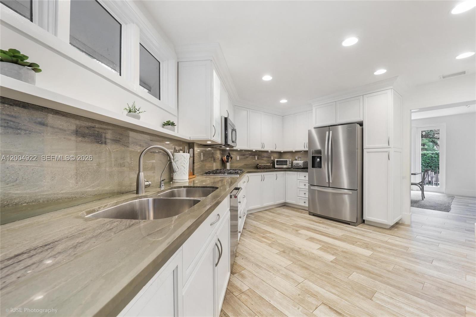 2449 S Bayshore Dr Miami, FL 33133