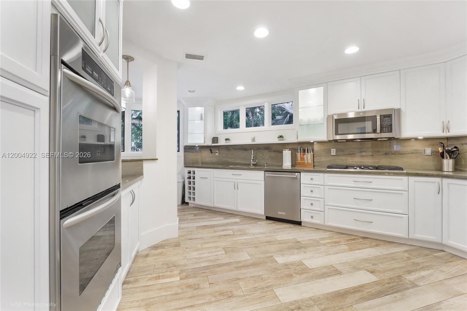 2449 S Bayshore Dr Miami, FL 33133