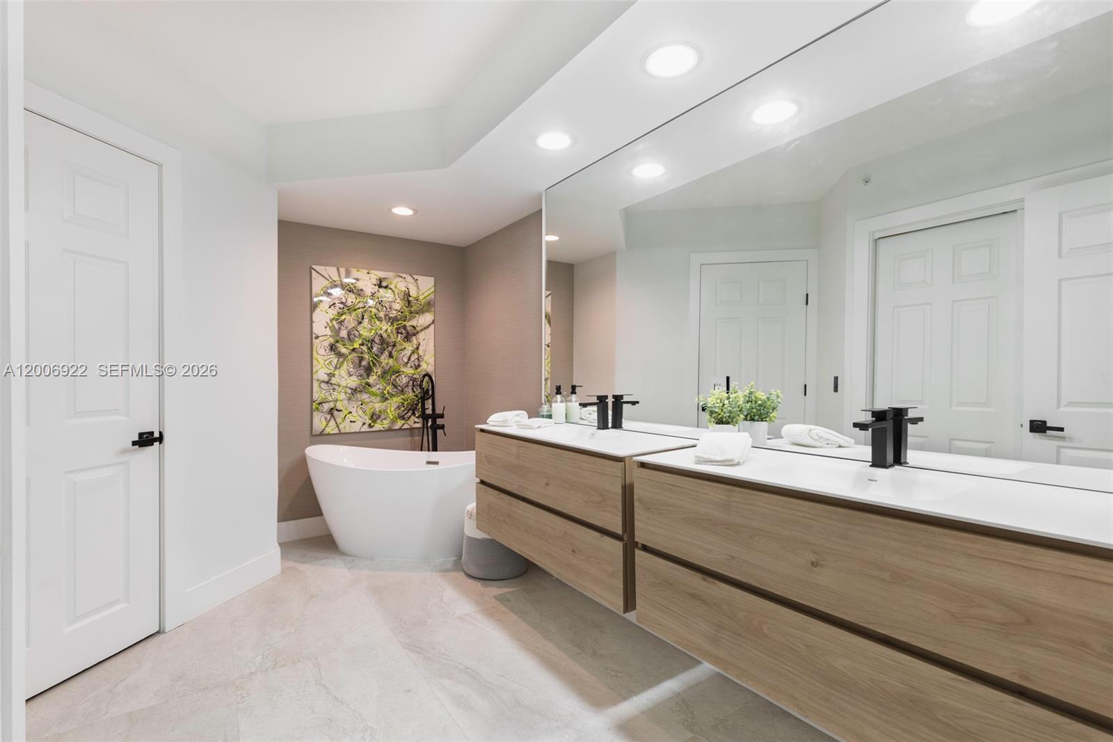 3370 Hidden Bay Dr #409 Aventura, FL 33180