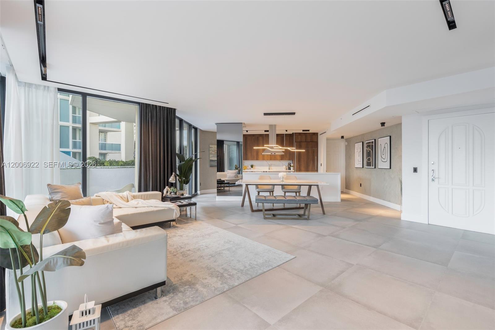 3370 Hidden Bay Dr #409 Aventura, FL 33180