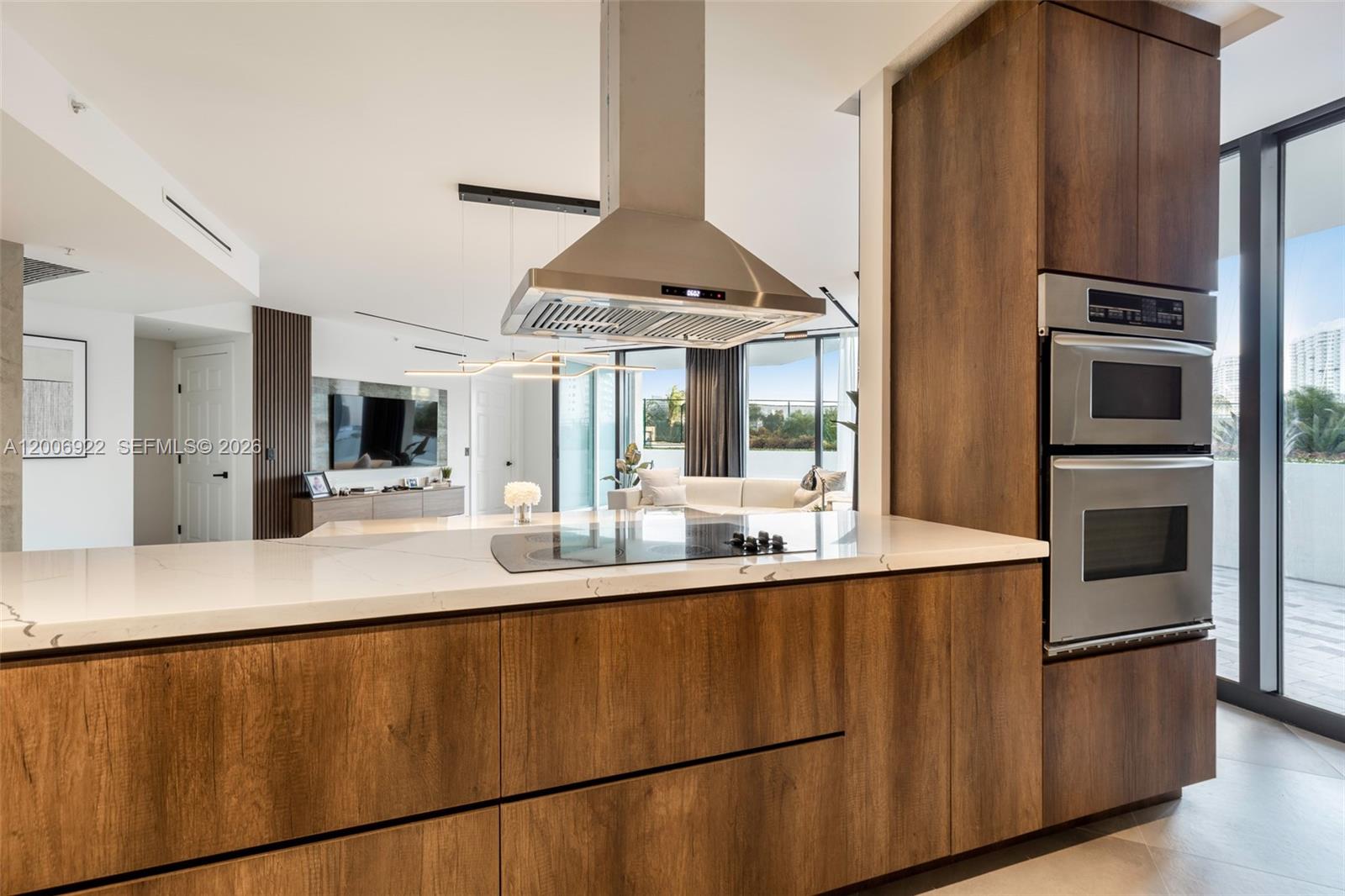 3370 Hidden Bay Dr #409 Aventura, FL 33180