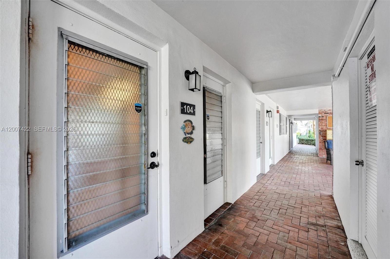 455 Paradise Isle Blvd #104 Hallandale Beach, FL 33009