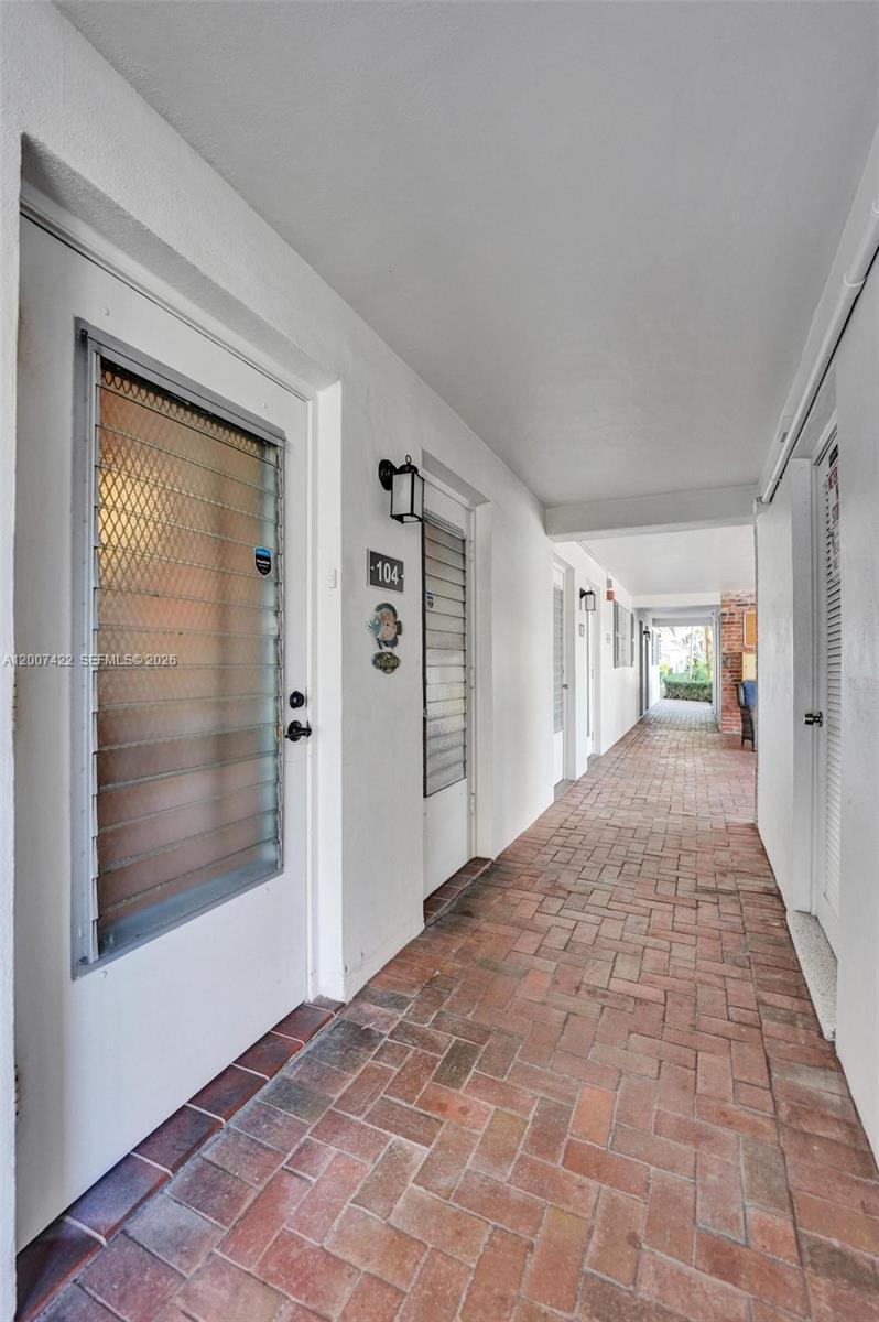 455 Paradise Isle Blvd #104 Hallandale Beach, FL 33009