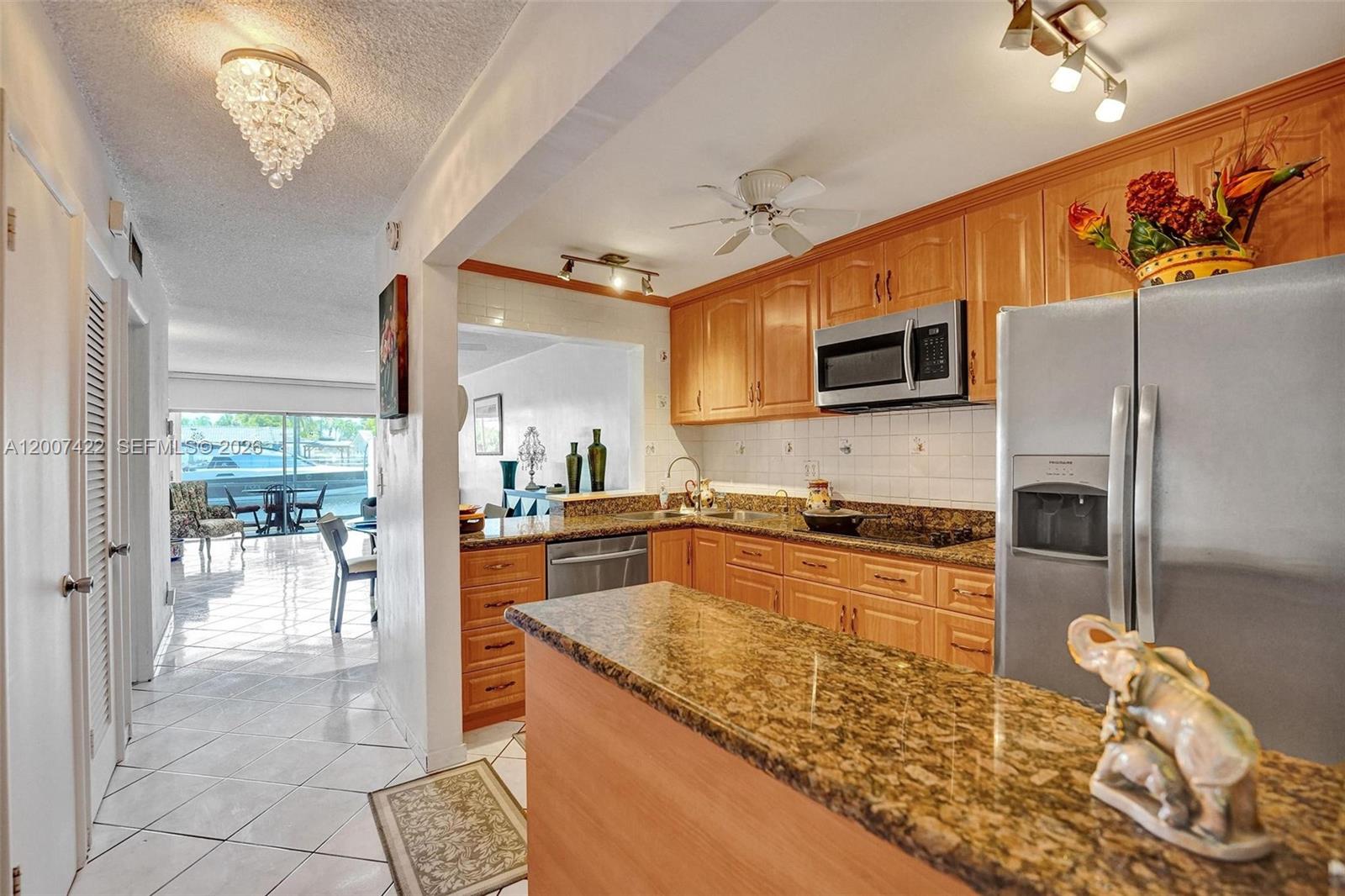 455 Paradise Isle Blvd #104 Hallandale Beach, FL 33009