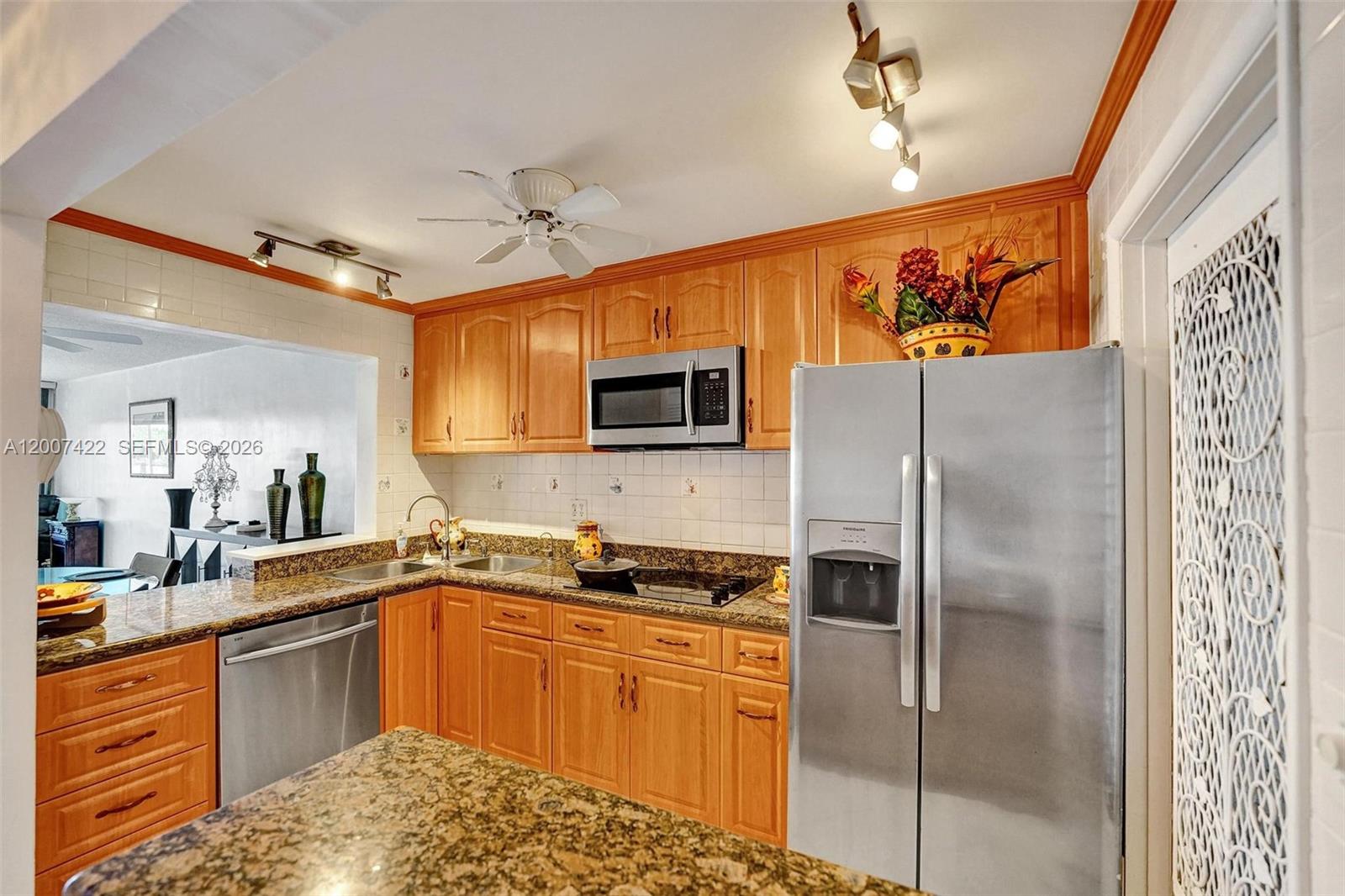 455 Paradise Isle Blvd #104 Hallandale Beach, FL 33009