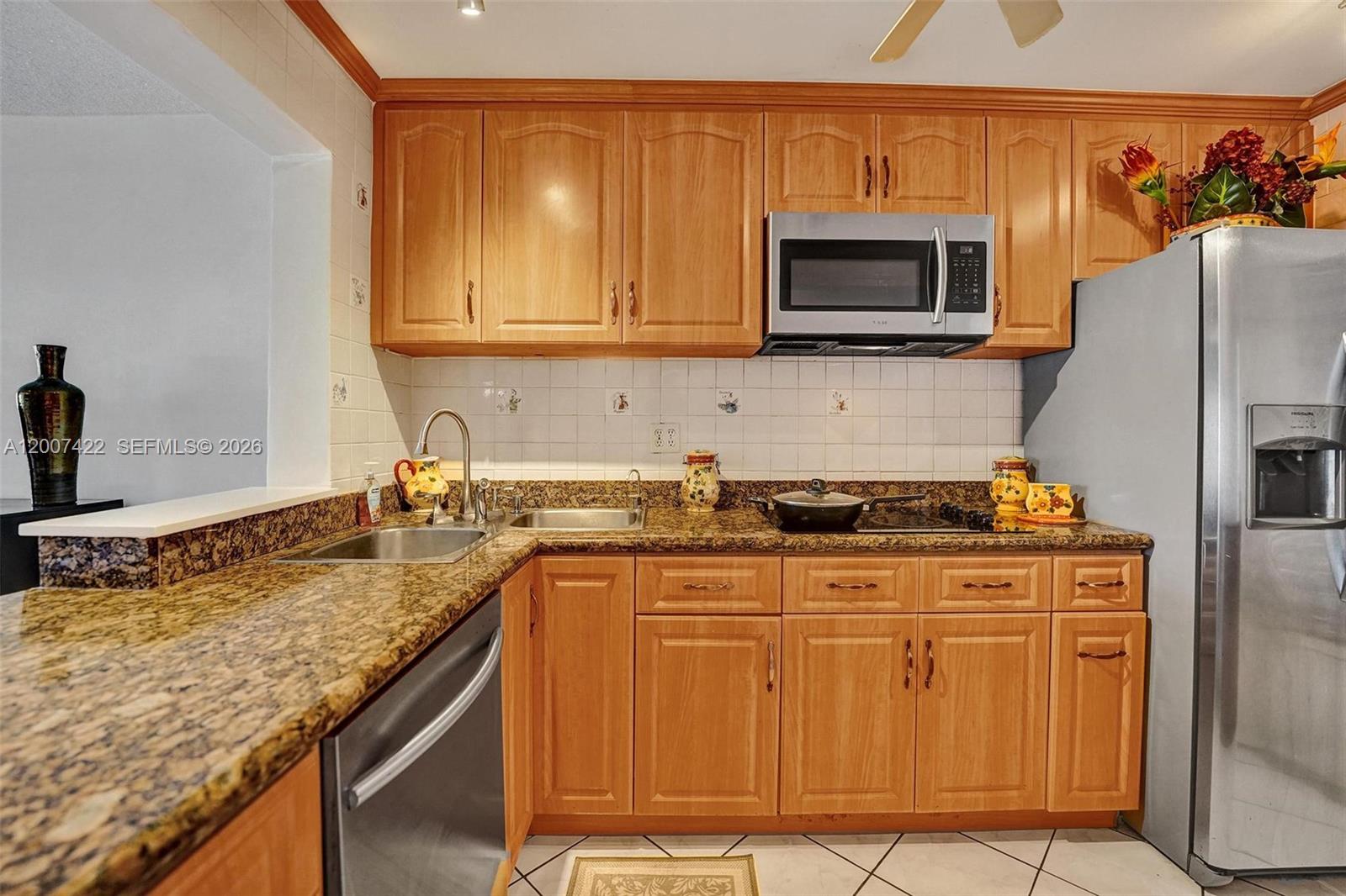 455 Paradise Isle Blvd #104 Hallandale Beach, FL 33009