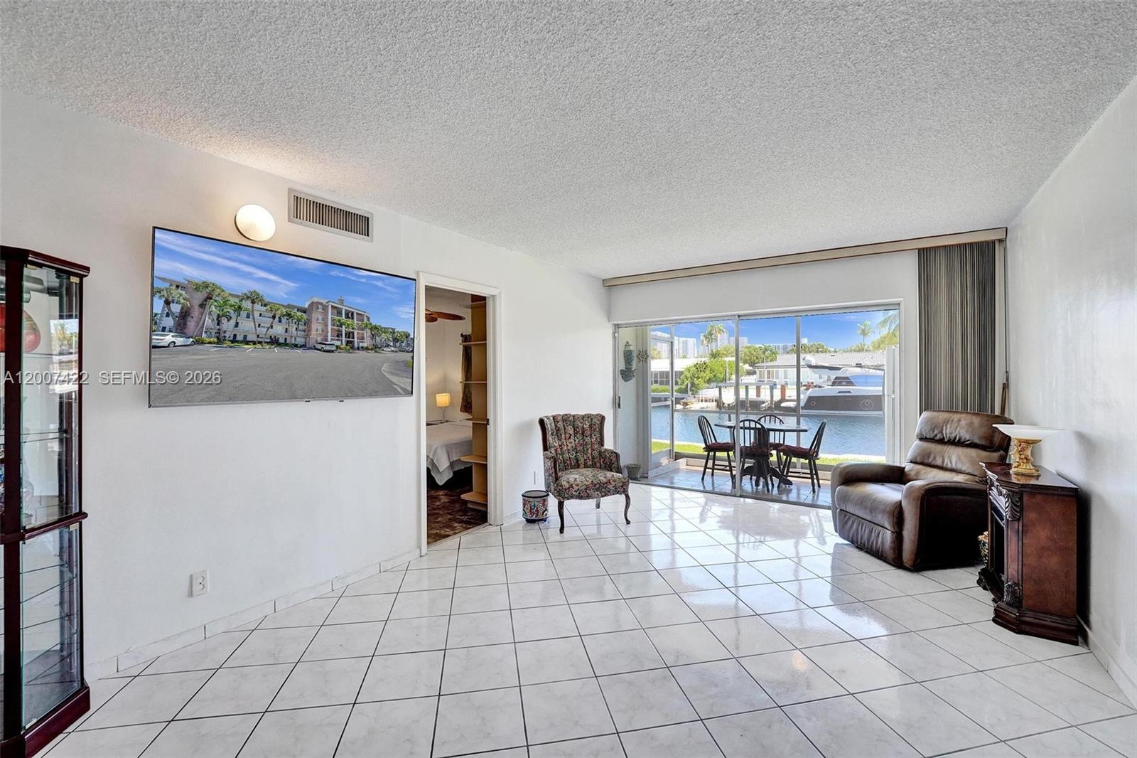 455 Paradise Isle Blvd #104 Hallandale Beach, FL 33009