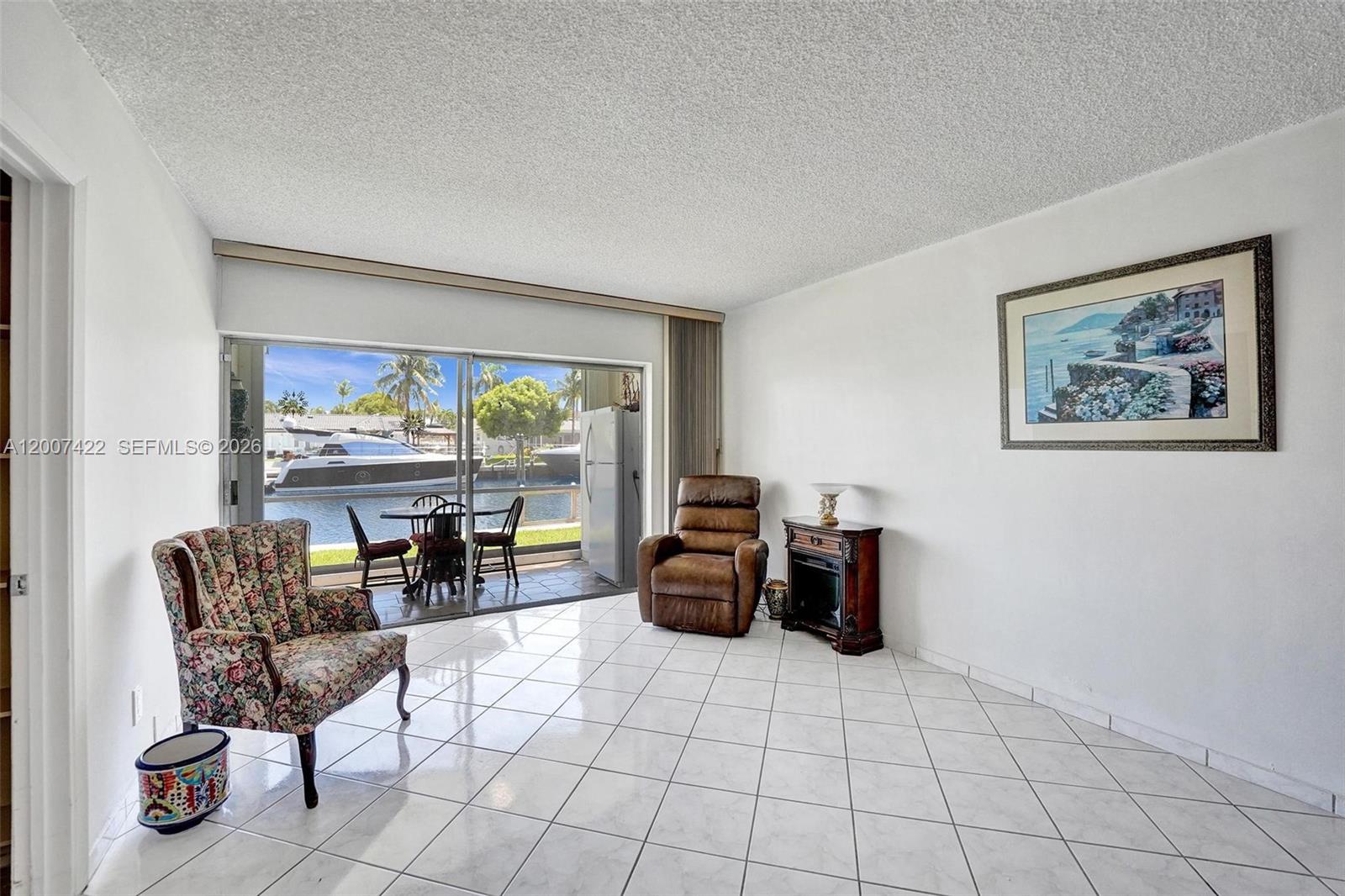 455 Paradise Isle Blvd #104 Hallandale Beach, FL 33009