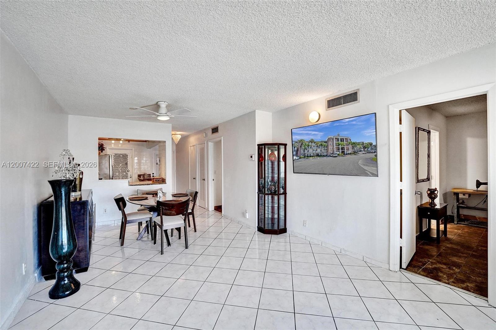 455 Paradise Isle Blvd #104 Hallandale Beach, FL 33009