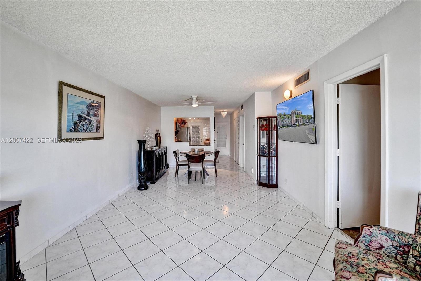 455 Paradise Isle Blvd #104 Hallandale Beach, FL 33009