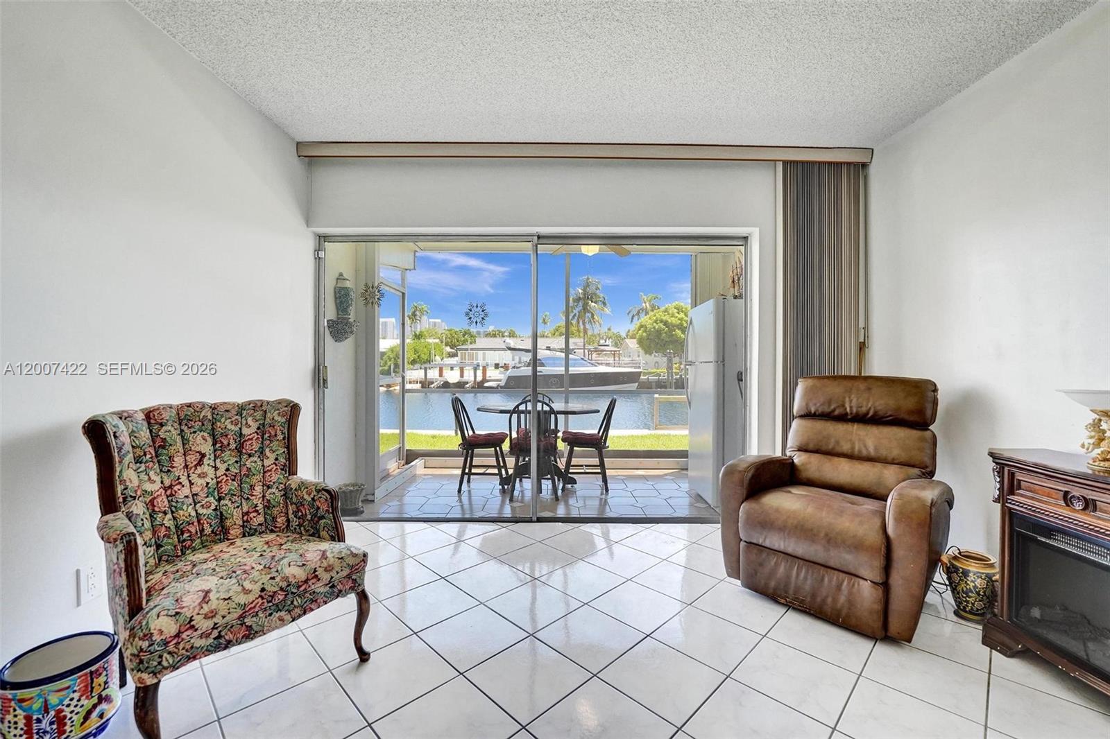 455 Paradise Isle Blvd #104 Hallandale Beach, FL 33009