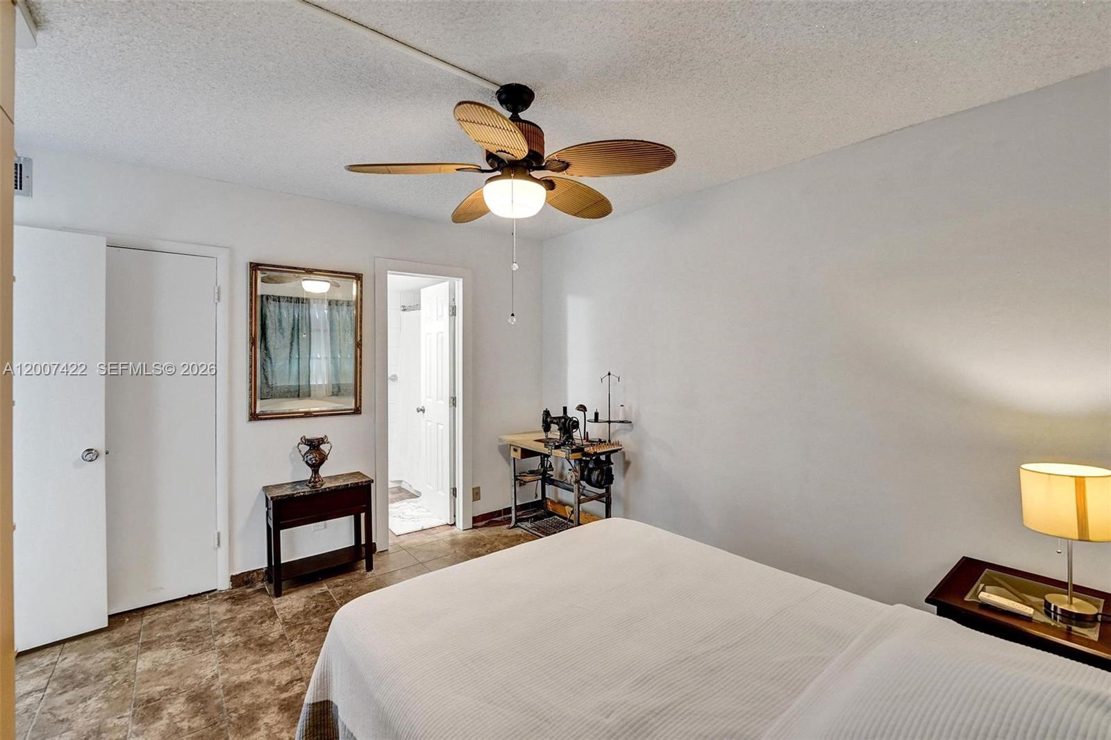 455 Paradise Isle Blvd #104 Hallandale Beach, FL 33009