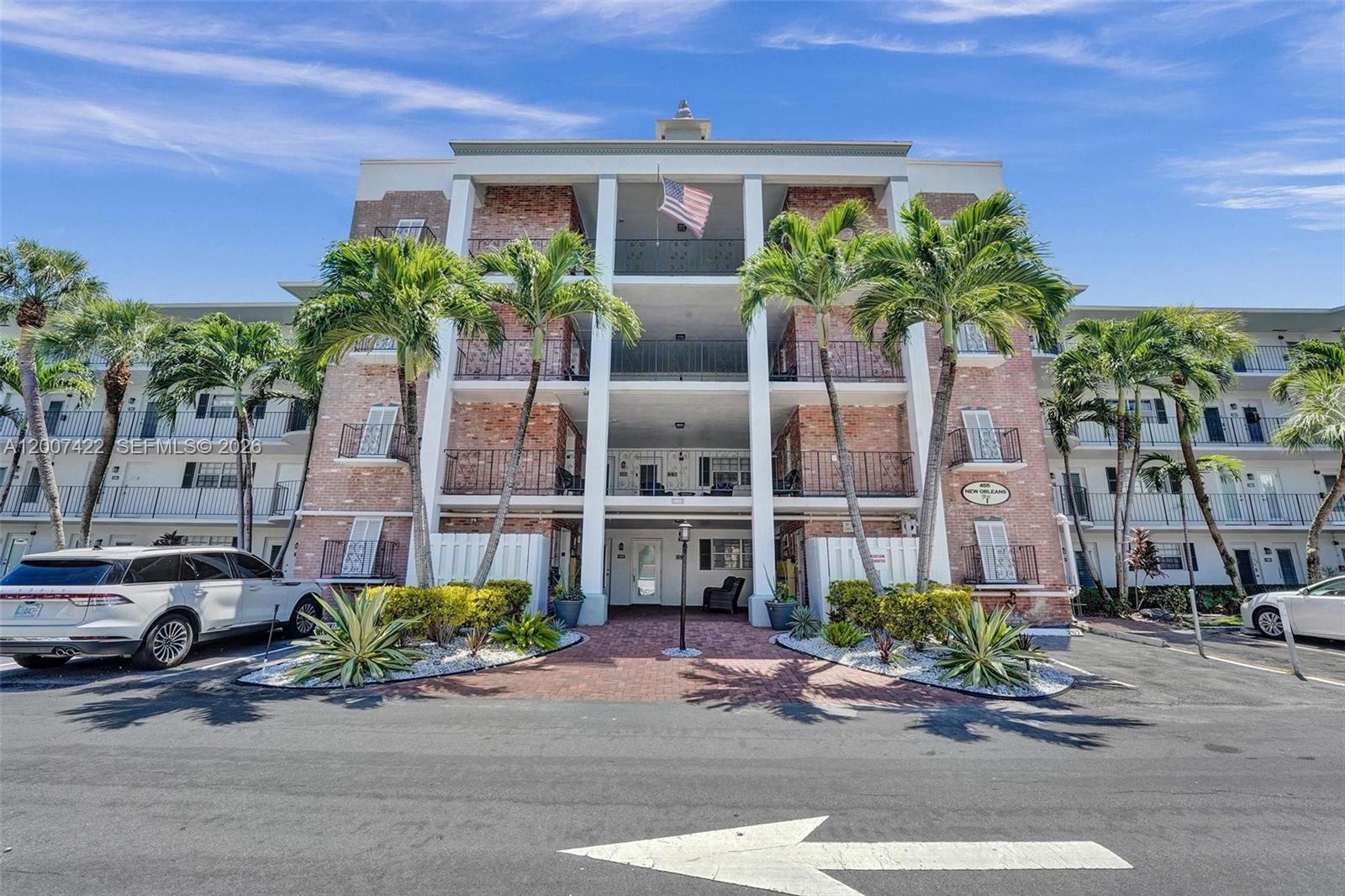 455 Paradise Isle Blvd #104 Hallandale Beach, FL 33009