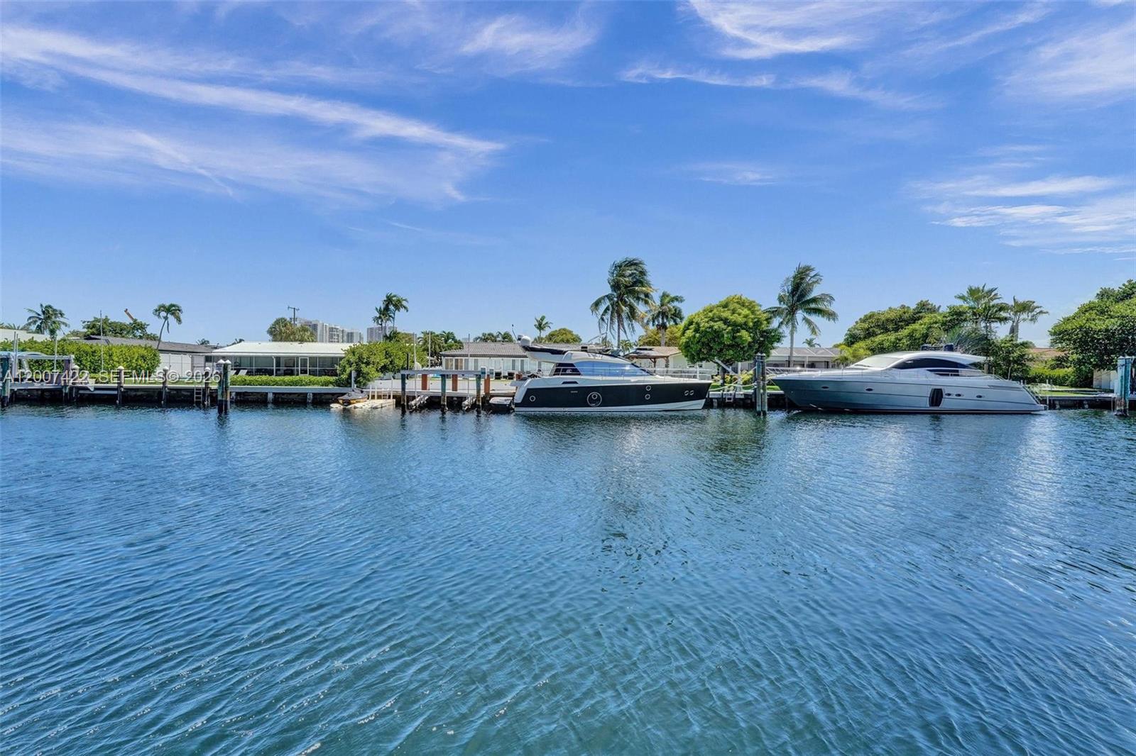 455 Paradise Isle Blvd #104 Hallandale Beach, FL 33009