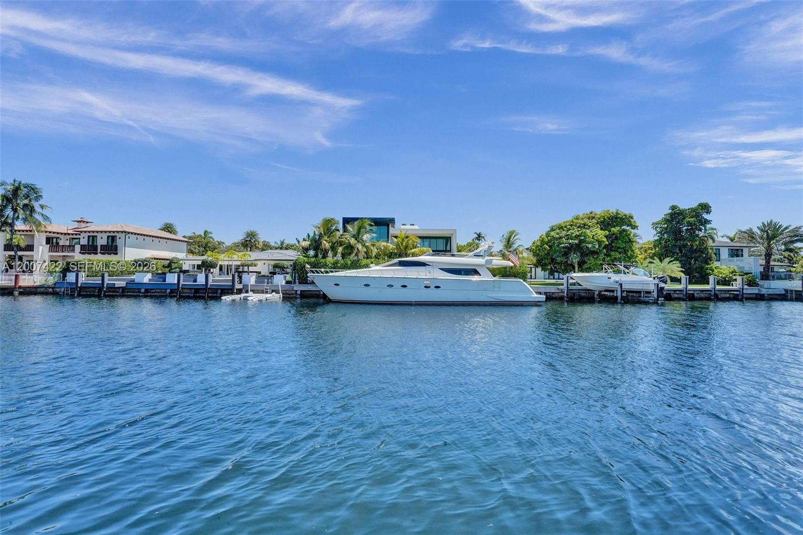 455 Paradise Isle Blvd #104 Hallandale Beach, FL 33009