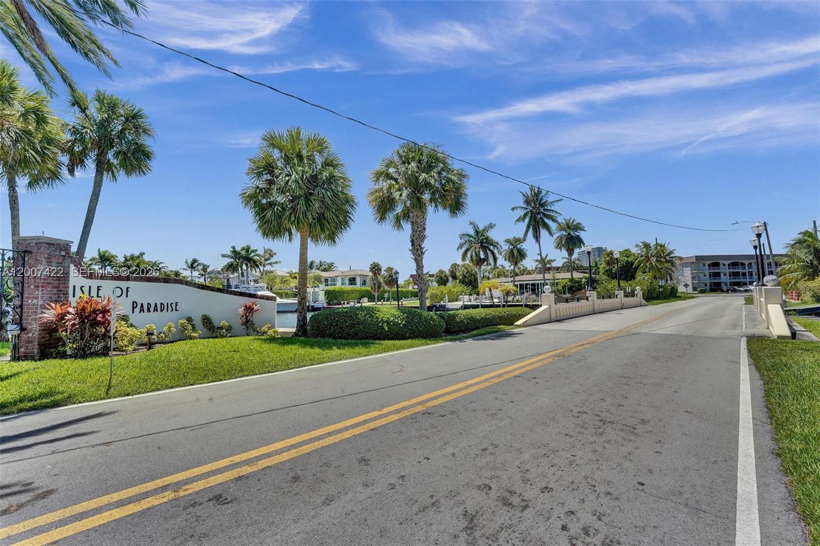 455 Paradise Isle Blvd #104 Hallandale Beach, FL 33009