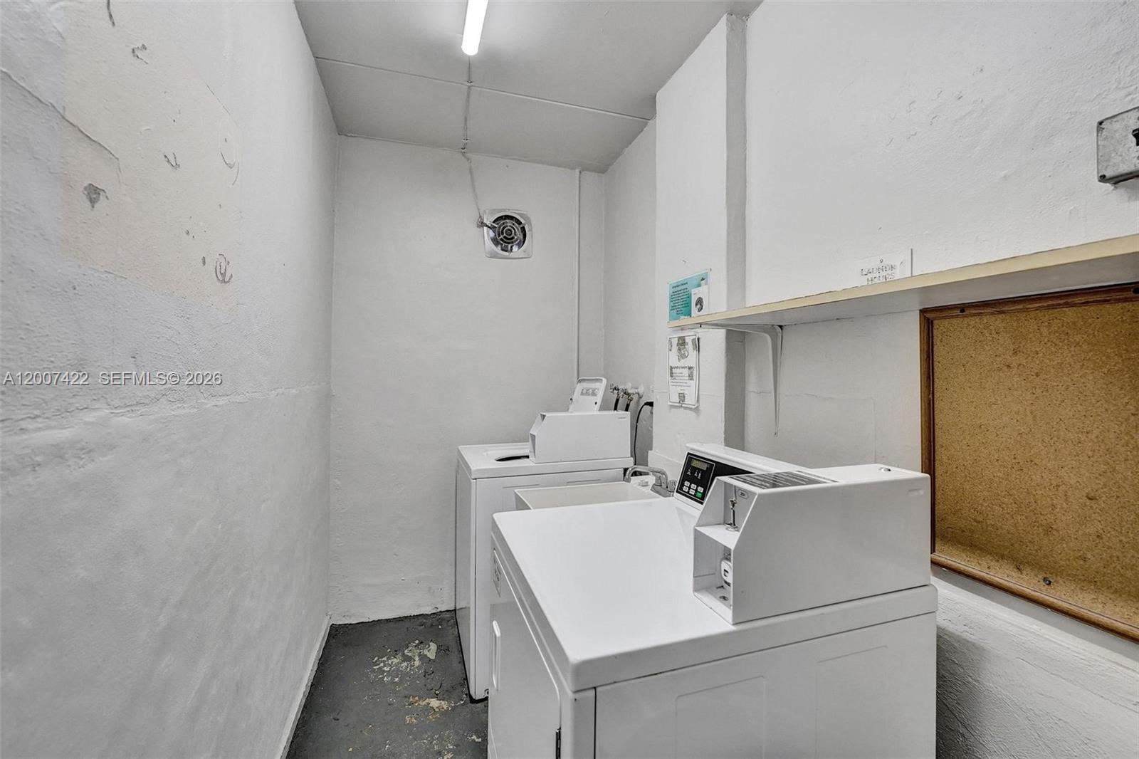 455 Paradise Isle Blvd #104 Hallandale Beach, FL 33009