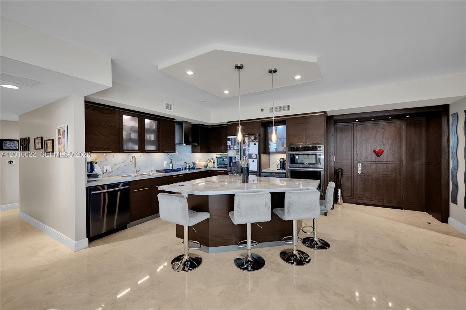 1800 S Ocean Dr #2205 Hallandale Beach, FL 33009