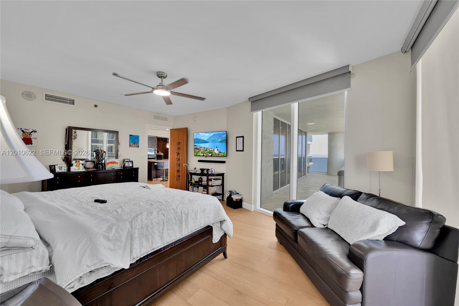 1800 S Ocean Dr #2205 Hallandale Beach, FL 33009