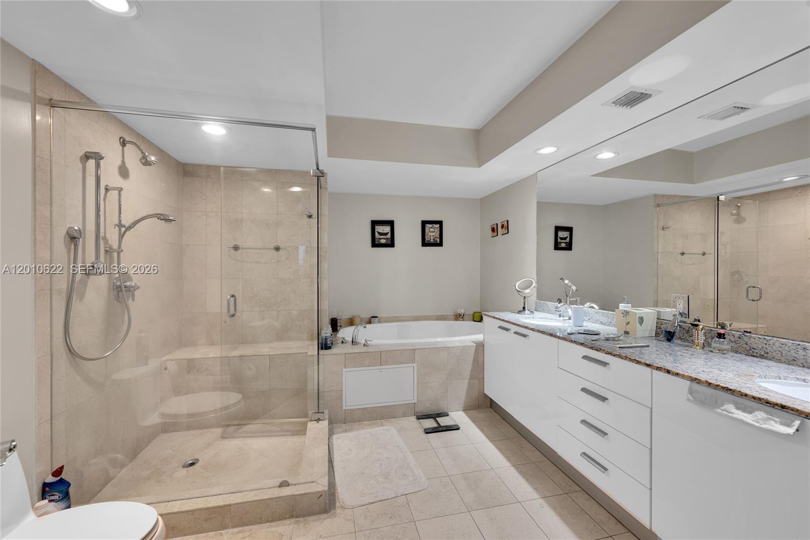 1800 S Ocean Dr #2205 Hallandale Beach, FL 33009
