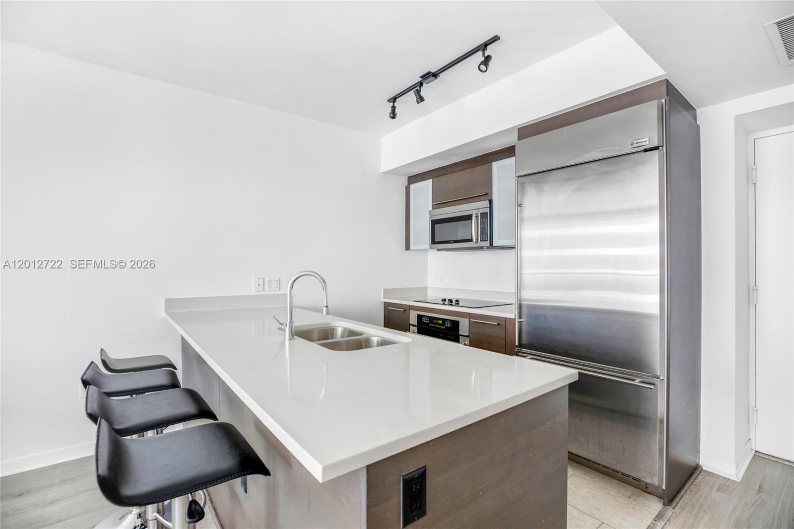 500 Brickell Ave #2508 Miami, FL 33131