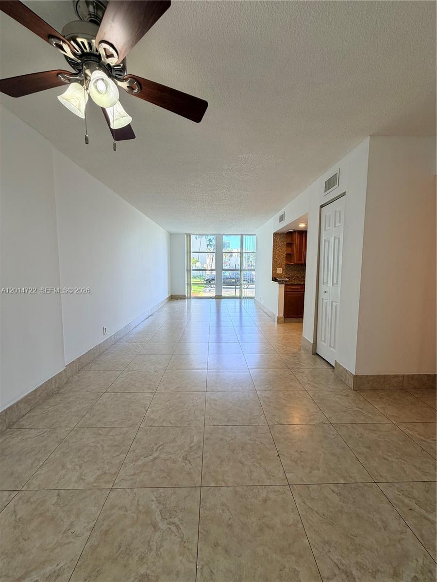 2000 Atlantic Shores Blvd #118