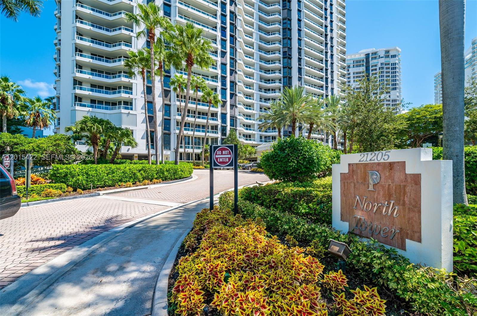 21205 Yacht Clb Dr #3107 Aventura, FL 33180