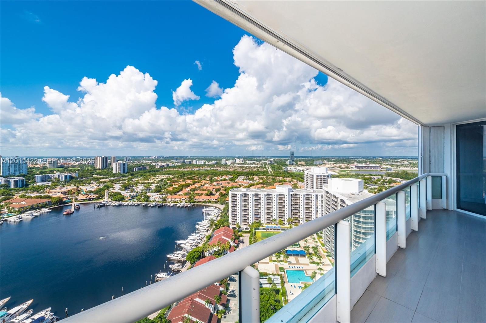 21205 Yacht Clb Dr #3107 Aventura, FL 33180