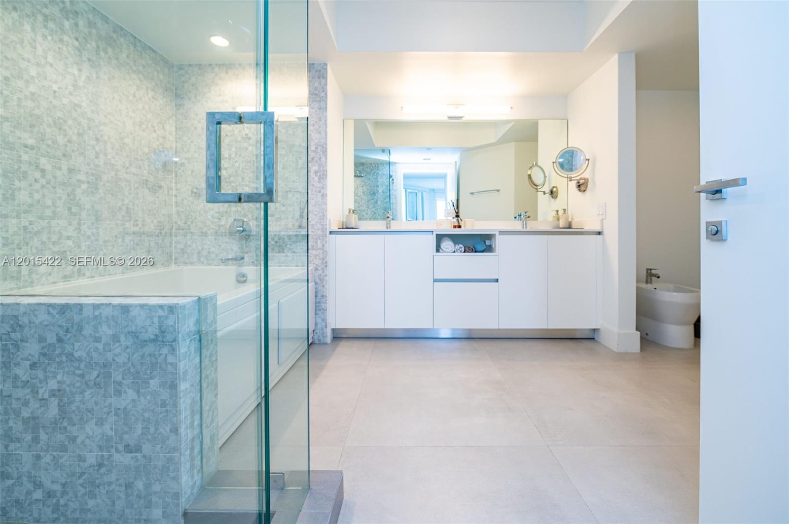 21205 Yacht Clb Dr #3107 Aventura, FL 33180
