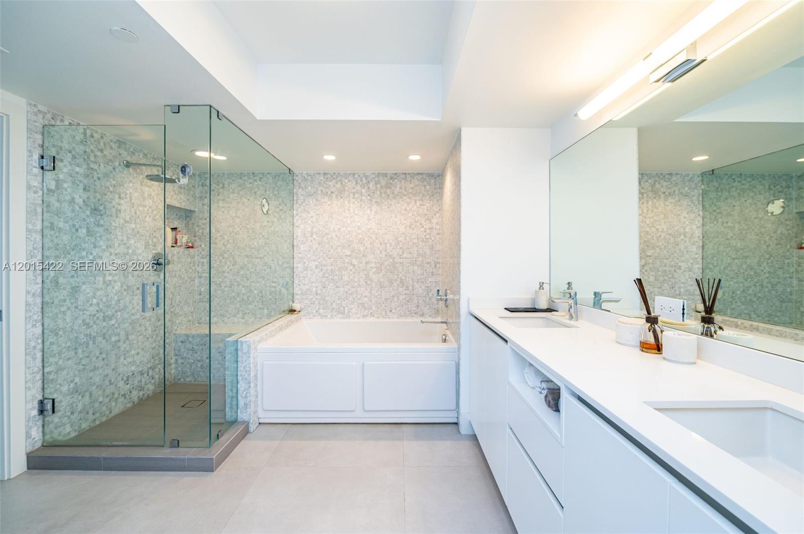 21205 Yacht Clb Dr #3107 Aventura, FL 33180