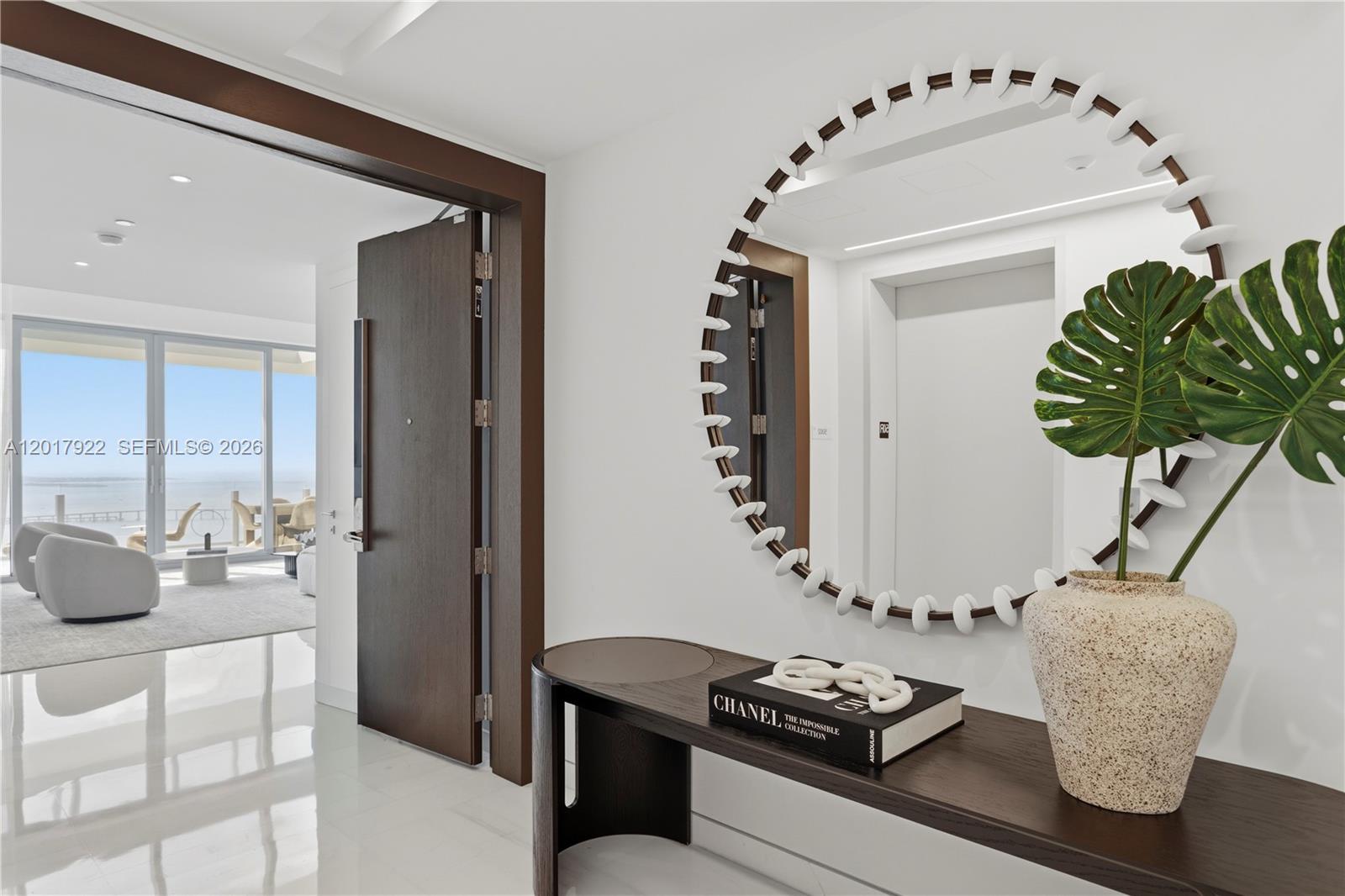 300 Biscayne Blvd #5002E Miami, FL 33131