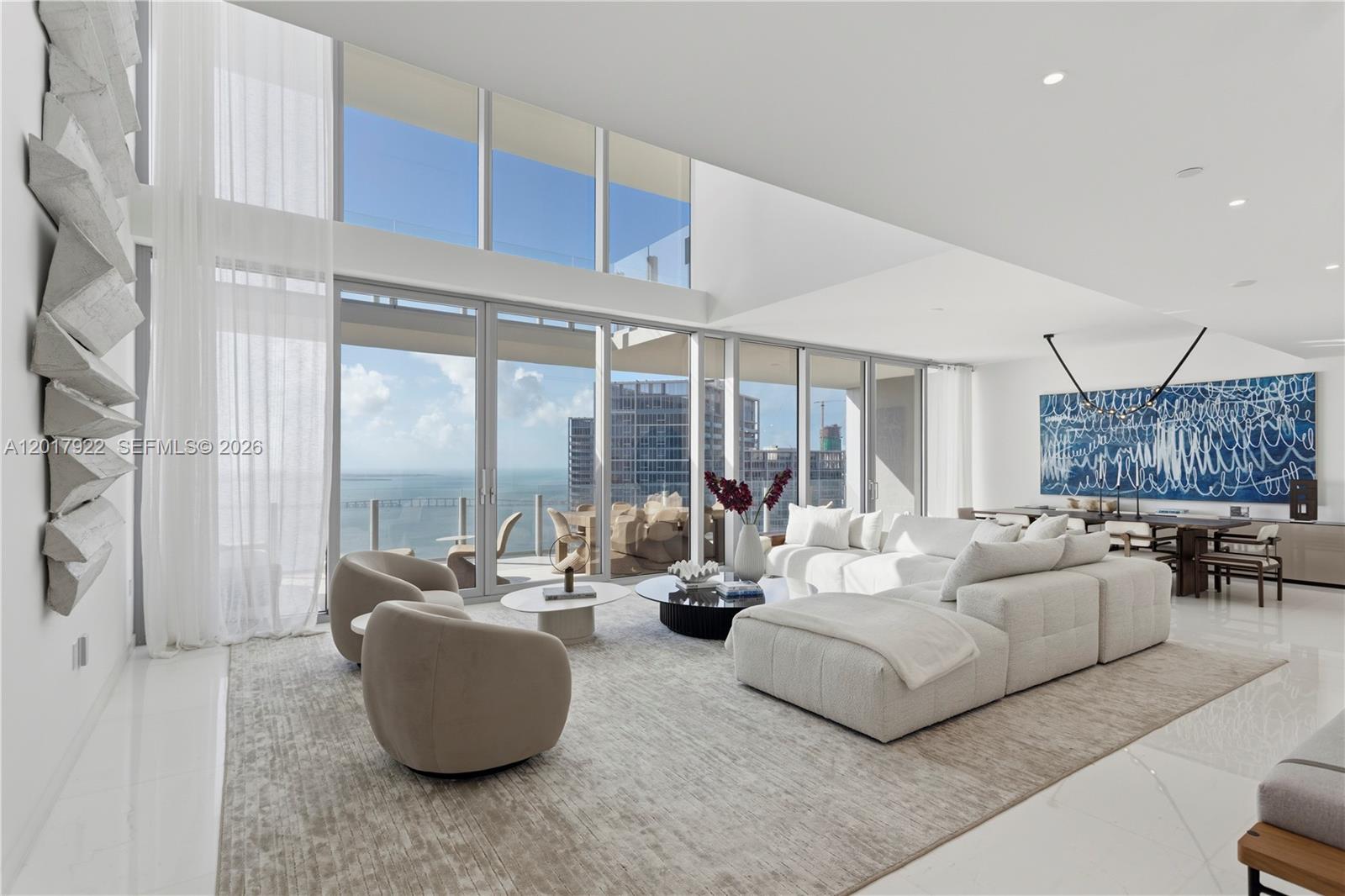300 Biscayne Blvd #5002E Miami, FL 33131