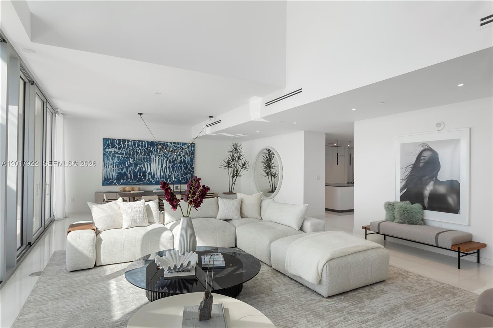 300 Biscayne Blvd #5002E Miami, FL 33131
